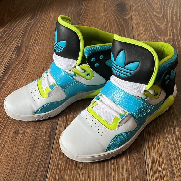 Adidas Originals Roundhouse Sneakers - White/Blue/Navy/Green - Picture 1 of 9